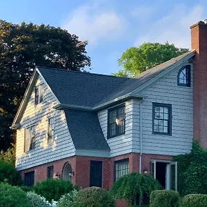 https://the-pebble-bed-and-breakfast.halifax-hotels.org