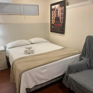 Habitación en casa particular Cozy Guest Close Ubc And Downtown, Vancouver