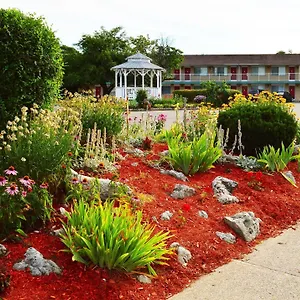 https://niagara-westlodge-inn-suites.niagara-fallshotels.com